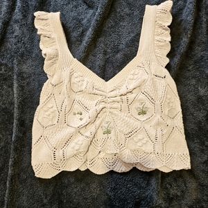 Light pink, cropped, sweater tank